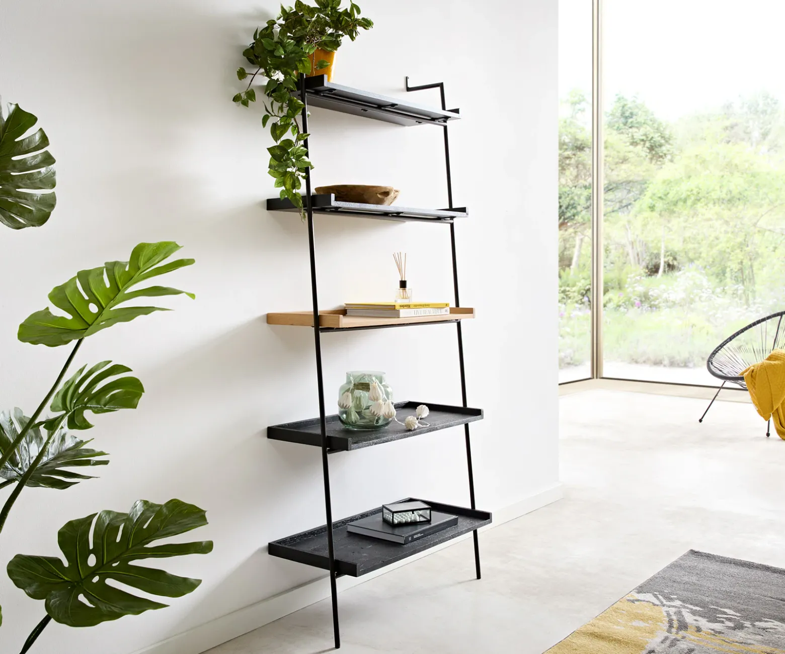 BücherregalMikkusu 80x185 cm Bambus Natur Mango Schwarz 5 Ablagen Metall Schwarz Versandfertig ca. 05.11.26