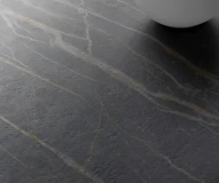 BeistelltischEdge Boot 60x60 cm Keramik Laminam® Noir Desir Braun Eleny Edelstahl gebürstet Sofort versandfertig