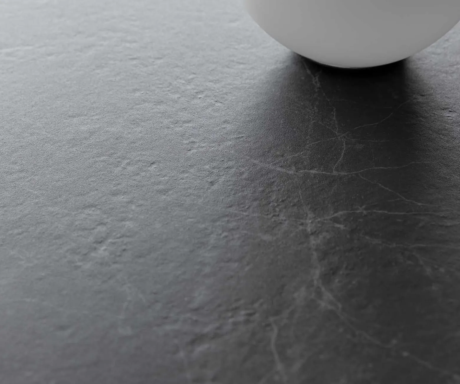 CouchtischLevente 110x60 cm Keramik Laminam® Nero Greco Anthrazit Gestell Metall Schwarz Sofort versandfertig