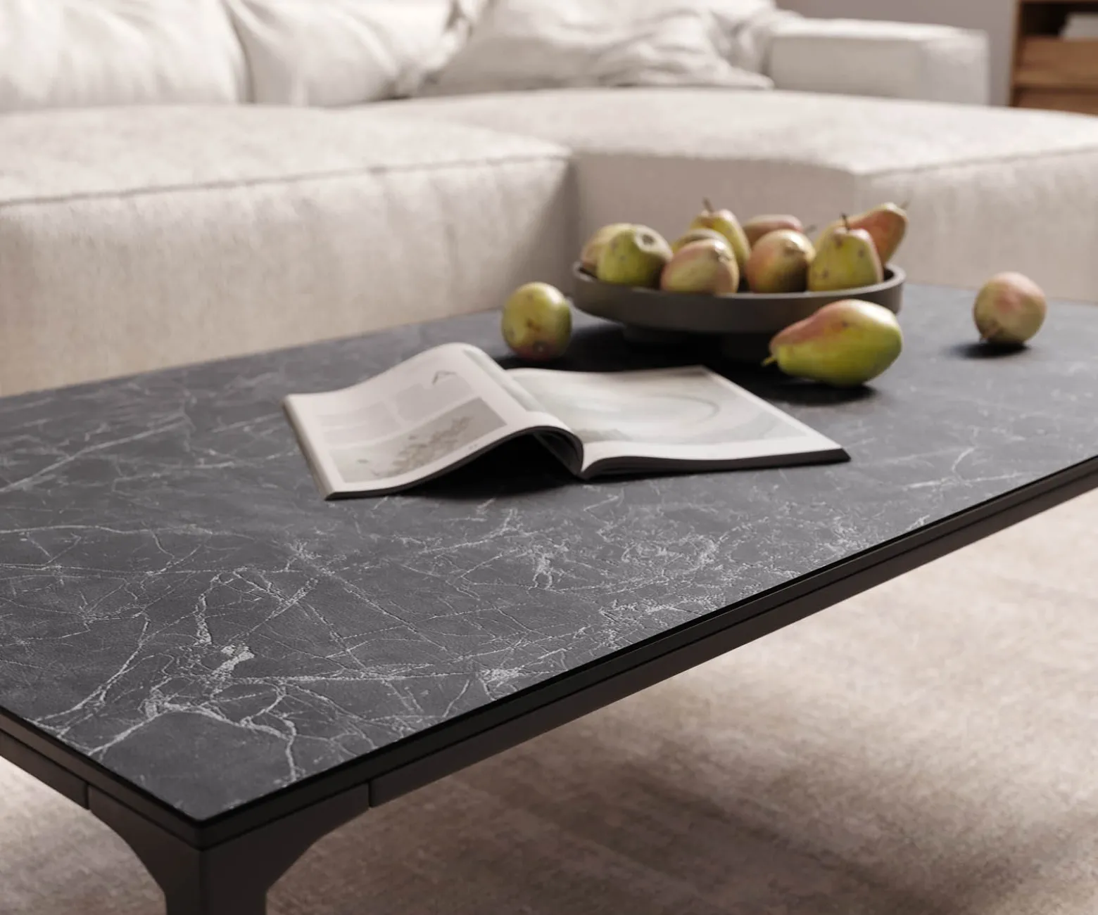 CouchtischLevente 110x60 cm Keramik Laminam® Nero Greco Anthrazit Gestell Metall Schwarz Sofort versandfertig