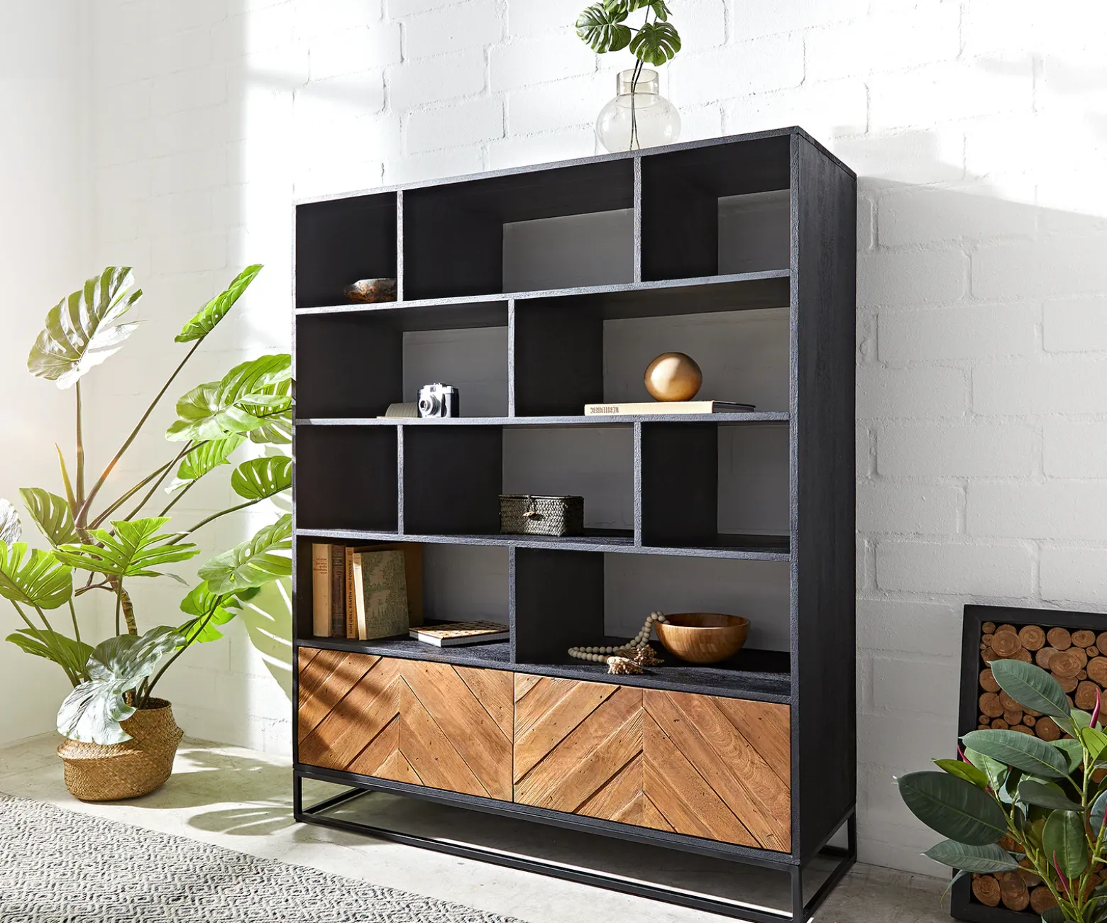 HighboardFamke 120 cm Mango Teak 10 Fächer 2 Türen Sofort versandfertig