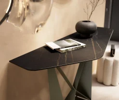 KonsolentischEdge Polygonal 140x50 cm Keramik Laminam® Noir Desir Braun Spios Metall Effektfinish Titan Sofort versandfertig