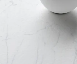 KonsolentischEdge Polygonal 140x50 cm Keramik Laminam® Statuarietto Weiß Zentharo Metall Schwarz Versandfertig ca. 06.01.27