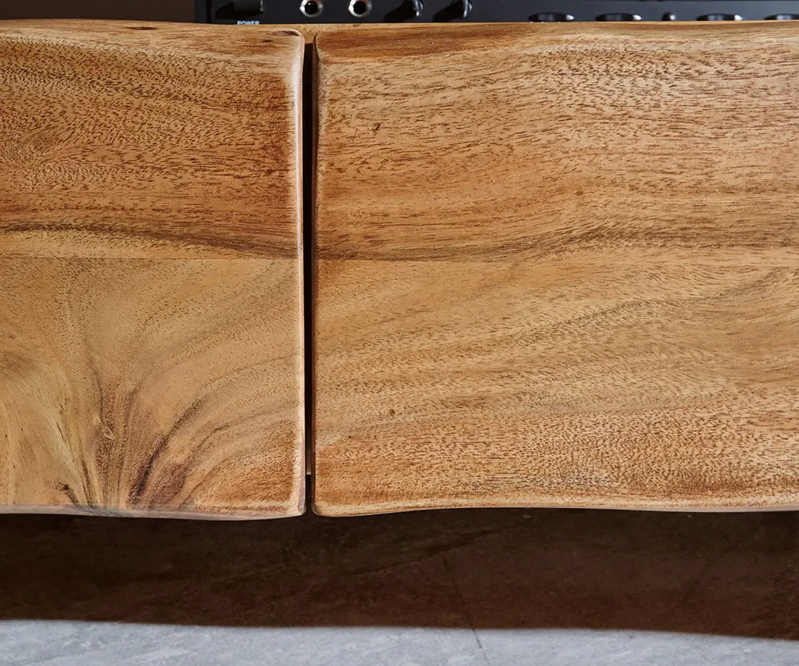 LowboardLive-Edge 230 cm Akazie Natur massiv 4 Schübe Sofort versandfertig