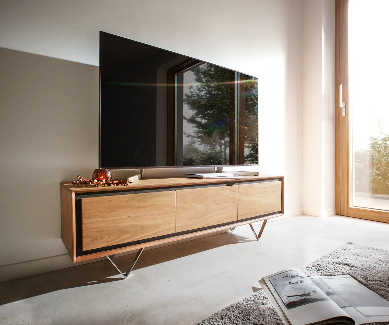 LowboardStonegrace 145 cm Akazie Natur 3 Türen Steinfurnier V-Fuß Sofort versandfertig