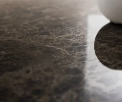 OutdoortischEdge 200x100 cm Keramik Emperador Extra Lucidato Dunkelbraun Kreuzgestell Rechteck Schwarz Sofort versandfertig