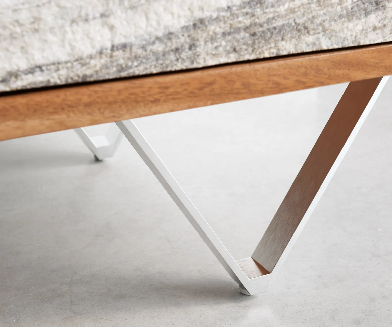 SideboardKleo 175 cm Akazie Natur 4 Türen V-Fuß Edelstahl Sofort versandfertig