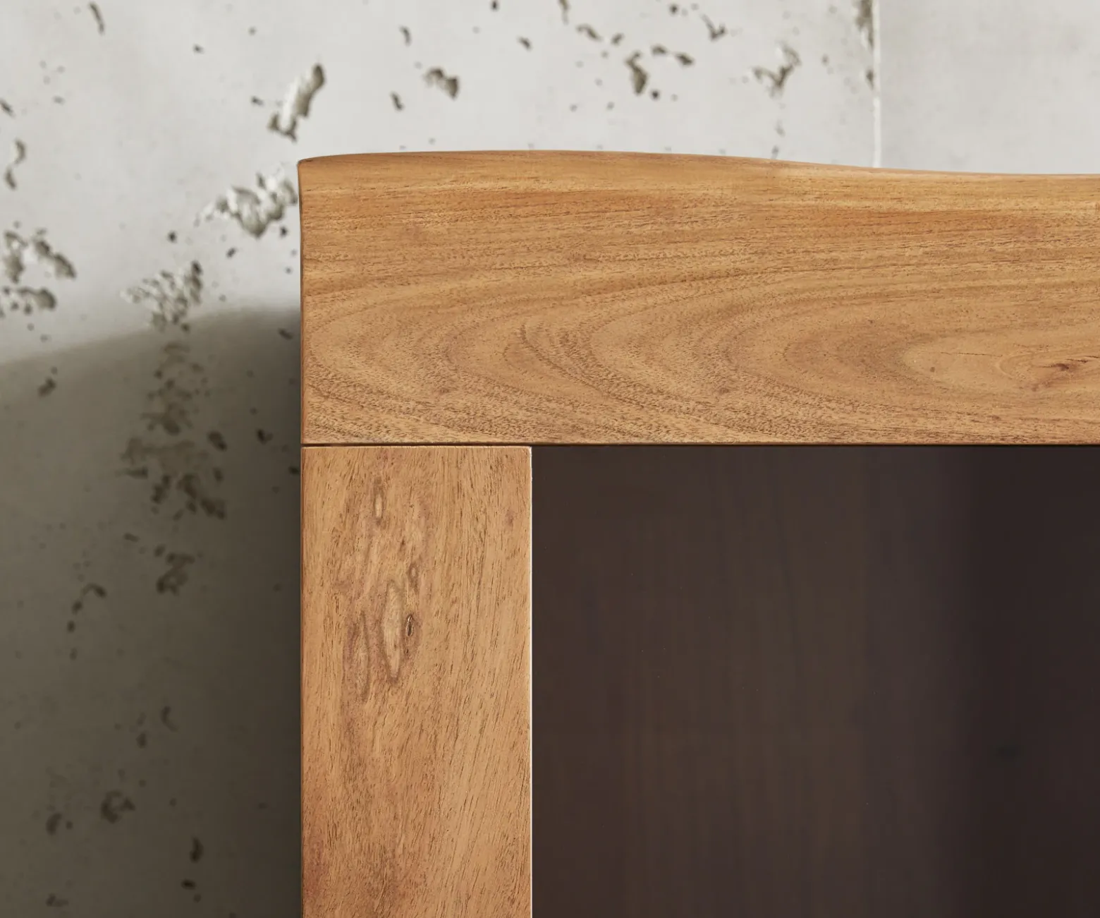 VitrineLive-Edge 60x190 cm Akazie Natur Baumkante 1 Tür 2 Schubladen Massiv Sofort versandfertig